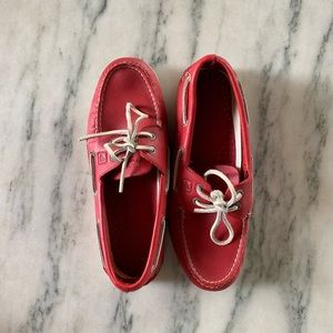Sperry topsiders!